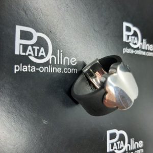 Anillo de caucho con cierre y flor de plata 6 pétalos 10mm. Diámetro 18mm.