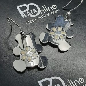 Pendientes osito con flor de nacar de 6 hojas 28mm