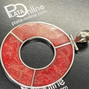 Colgante de plata. Círculo de 45mm con 3 partes de CORAL.