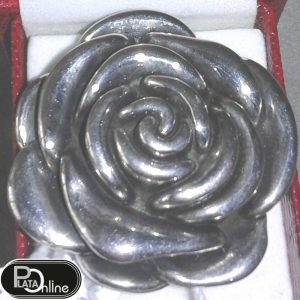 Anillo de plata. Rosa 40mm x 40mm alta 15mm. Diámetro 17mm.