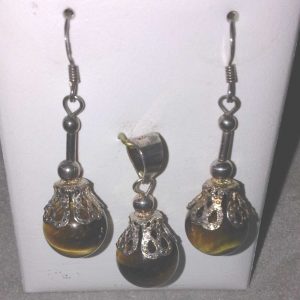 Conjunto de plata. Bolas de ojo de tigre. Pendientes y colgante 10mm bajo casquilla.