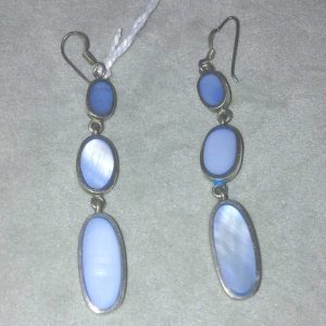 Pendientes de Plata. NACAR azul, 3 ovales, 5mm x 9mm, 7mm x 11mm, 9mm x 19mm.