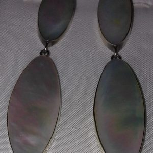 Pendientes de plata. 2 Ojos de NACAR 10mm x 25mm y 14mm x 35mm. largo 66mm.