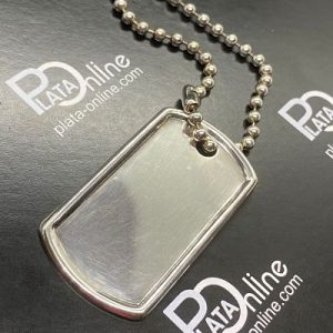 Placa de plata. 25mm x 45mm con cadenita de bolas.